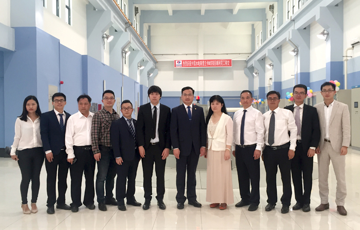 電建員工與大使館領導合影.JPG